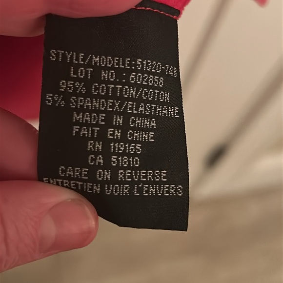 Tribal red sleeveless V-neck top, size small - Picture 4 of 6